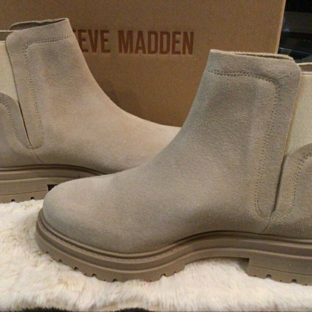 Steve Madden NEW Moira Suede bootie